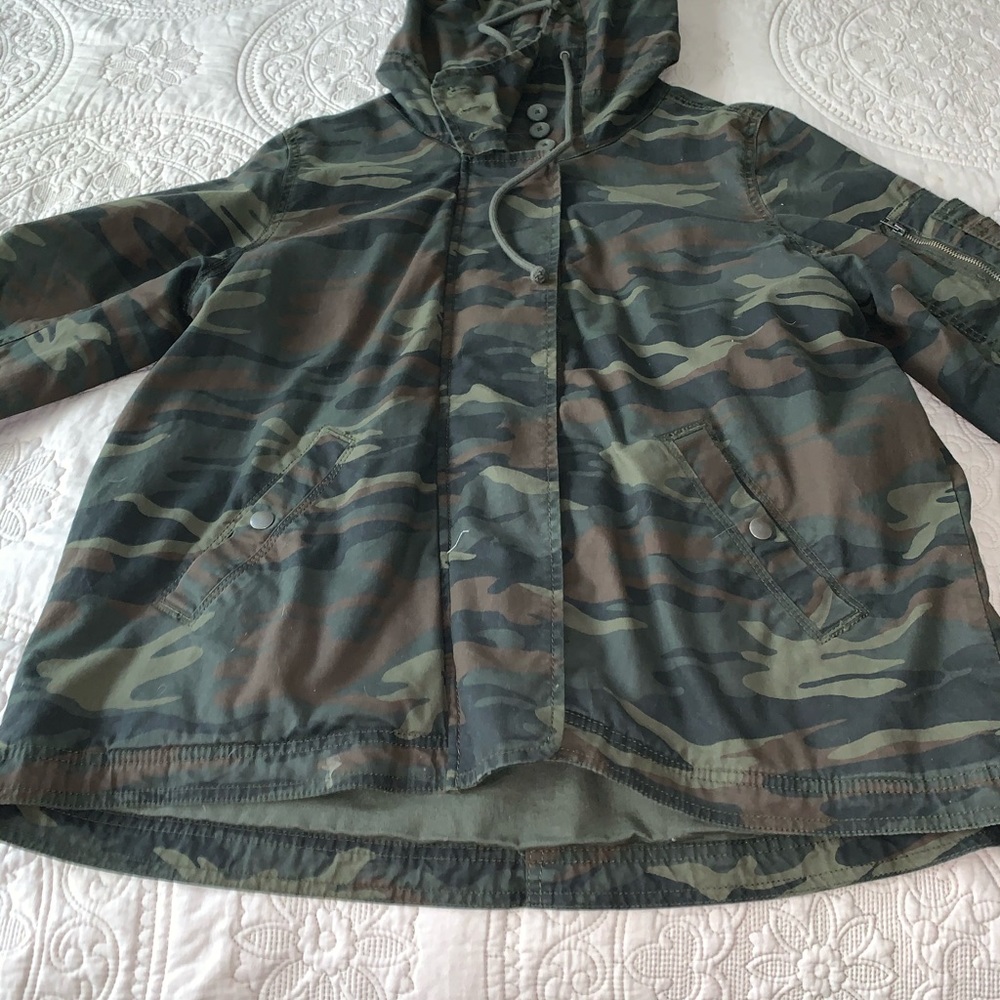 American Eagle Khaki Hoodie XL